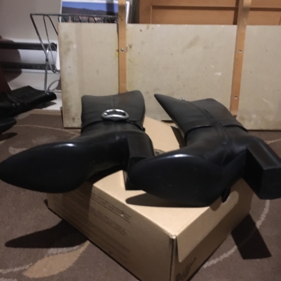 Coach almond big buckle heel boots - Picture 3 of 3